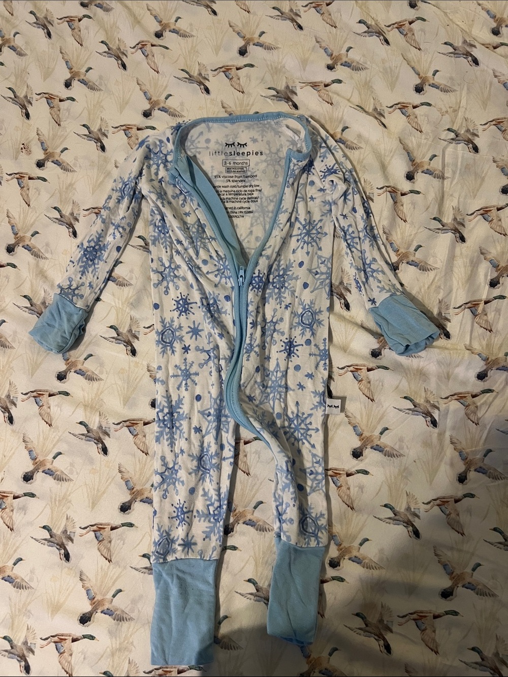Little Sleepies White and Light Blue OG Snowflake zippy